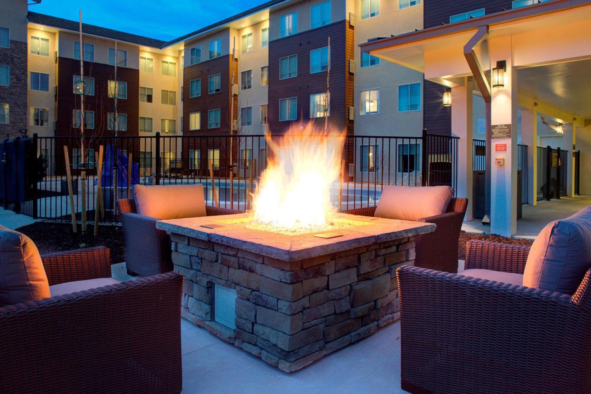 Fairfield Inn & Suites By Marriott Boulder Broomfield/Interlocken Екстериор снимка